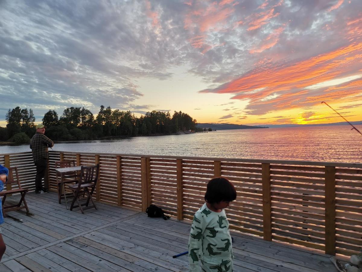 Idylliske Evjua Ved Mjosa Campsite