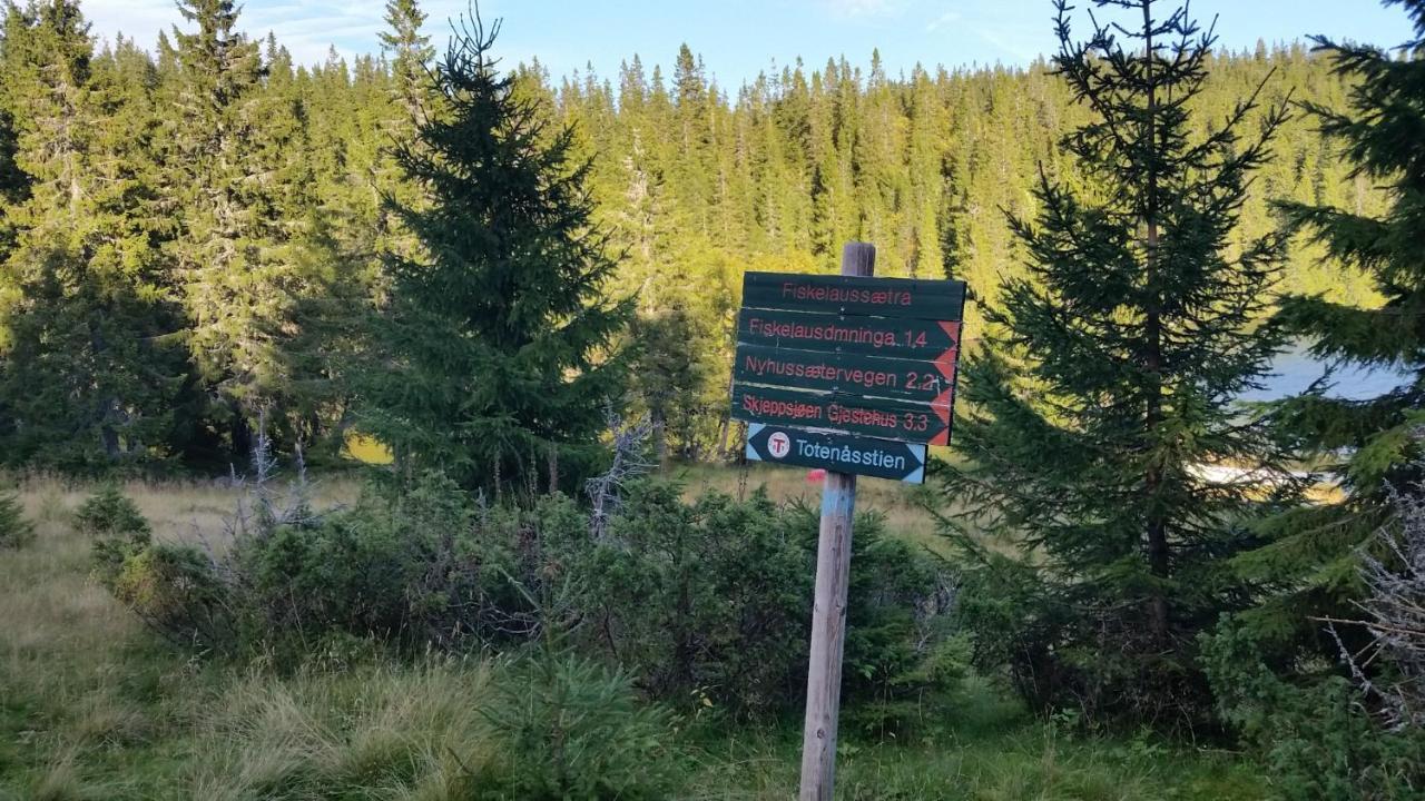 Idylliske Evjua Ved Mjosa * Skreia