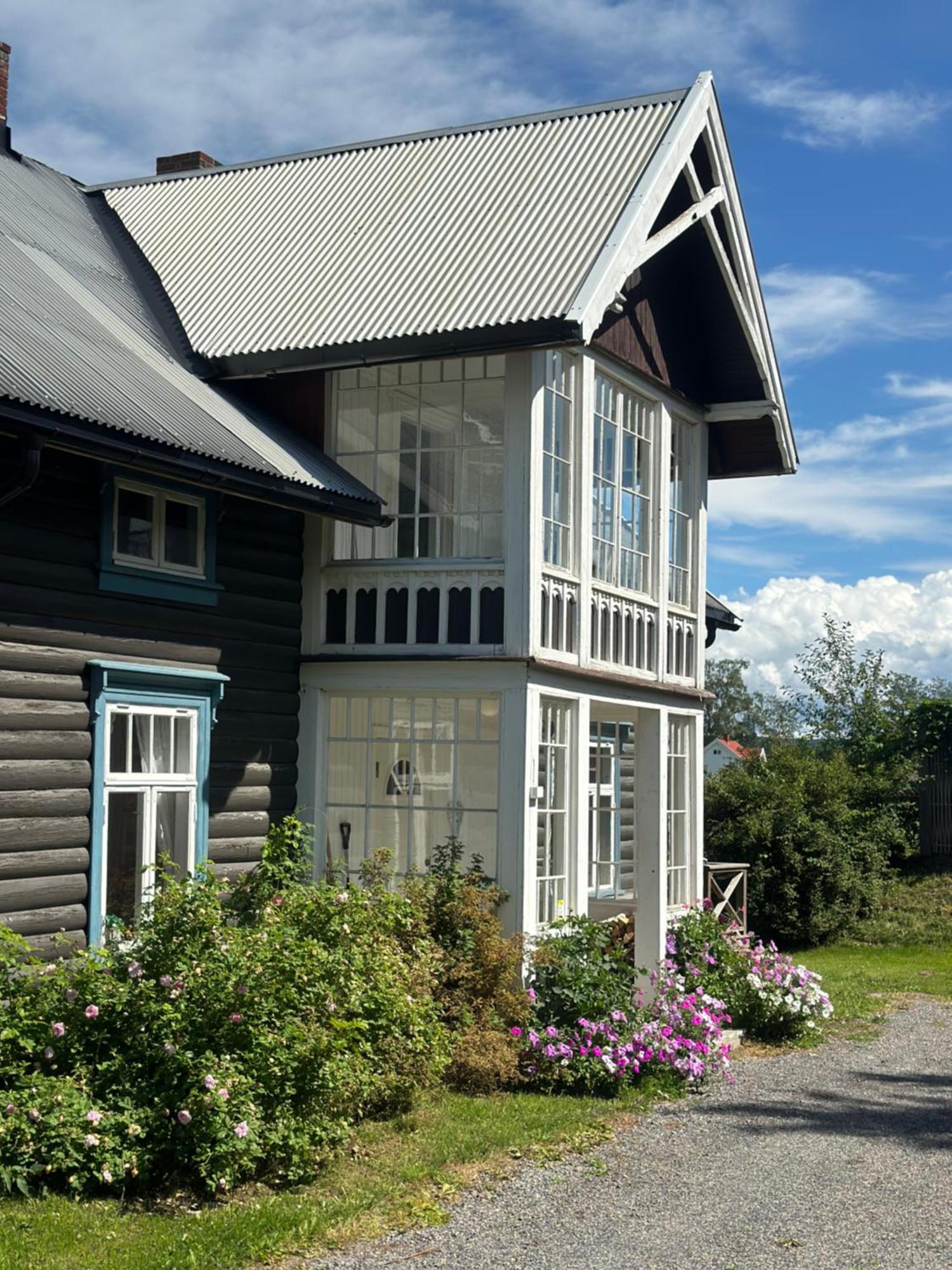 Idylliske Evjua Ved Mjosa * Skreia