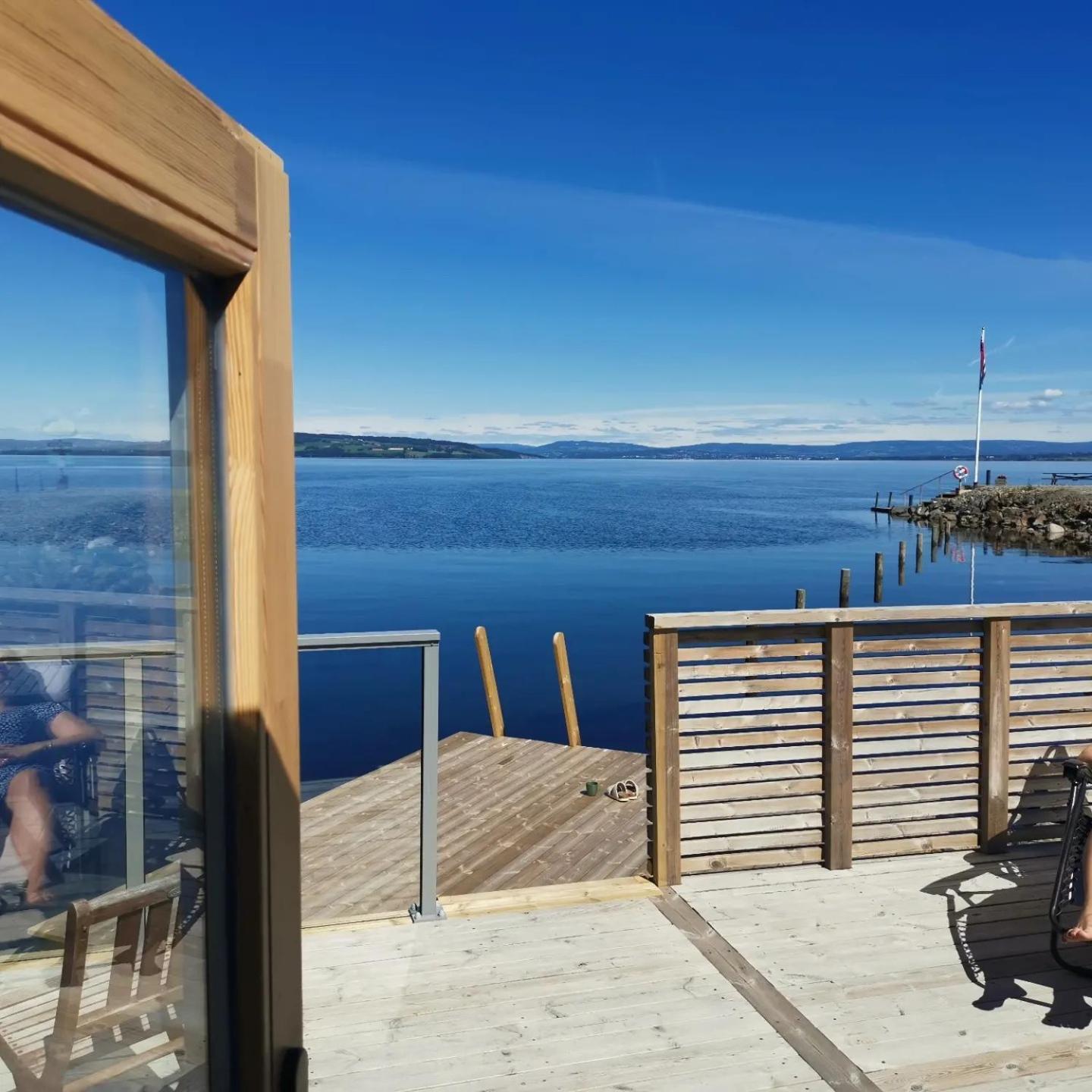 Idylliske Evjua Ved Mjosa Campsite